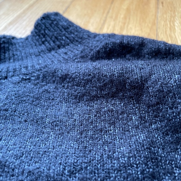Vintage Grey Turtleneck Sweater - Picture 2 of 3